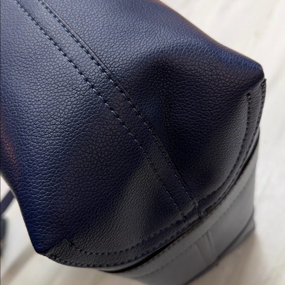 Draper James Elle Tote with Removable Flower Key Fob in Navy Pebble Faux Leather - Picture 16 of 16